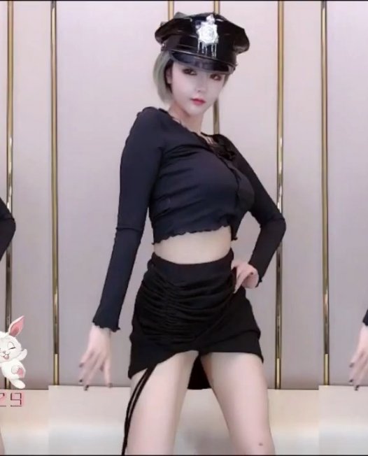 斗鱼 小月亮霸霸l 精选热舞视频合集下载【15V/1.5G】