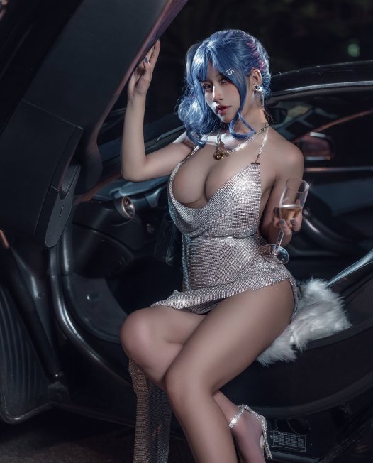 动漫博主 芊川一笑_MNK（一笑芳香沁）写真套图合集下载【37套/7.7G】