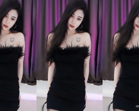 斗鱼 招财小卡车（暴走小卡车）2021年12月热舞福利视频合集下载 第1套【25V/9.7G】