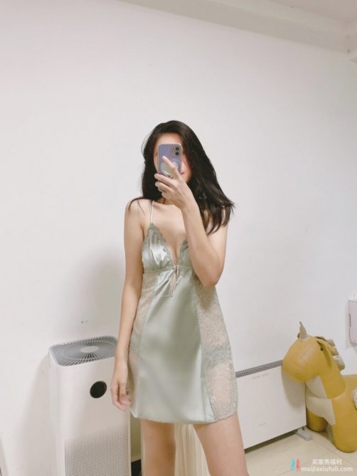 性感不止取悦别人 新款丝绒女士冬季蕾丝纯欲风冰丝吊带睡裙睡衣套装