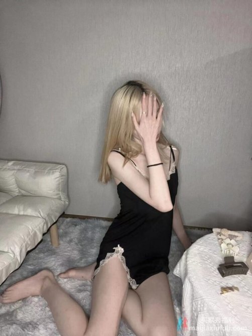 小心机蕾丝睡衣 性感睡衣夏季睡袍高级感牛奶丝春秋蕾丝吊带睡裙