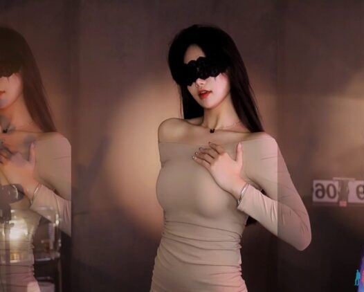 虎牙直播 华耀-学姐 2022年5月热舞视频合集下载【34V/4.5G】