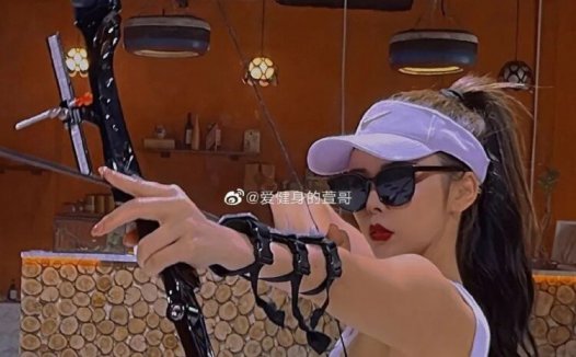 【美图】第277期：黑丝包臀身材绝佳的健身妹纸 爱健身的萱哥 福利美图欣赏