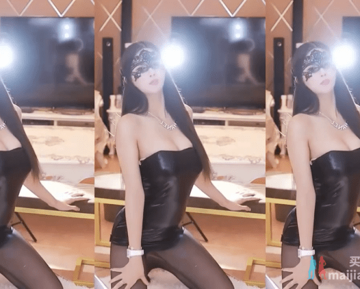 CC直播 WW可爱 土豪定制扯丝袜视频下载【1V/349MB】