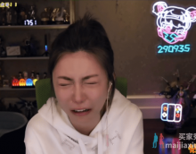 周淑怡因违禁画面被封禁，嚎啕大哭甩锅粉丝不提醒，事后被骂惨了