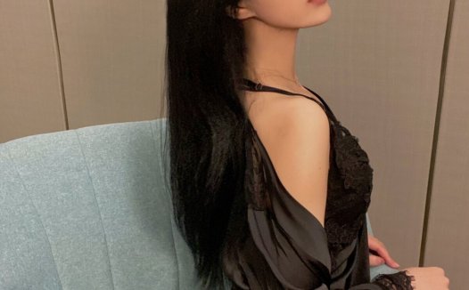 性感又不会过于暴露，面料舒服做睡衣很合适