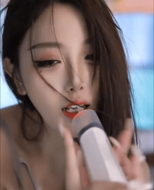 时光主播 空空 直播热舞视频合集下载（1）【36V/9G】