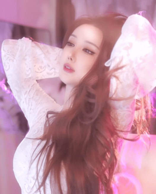 抖音 理理LILI（Yz丶是理理吖）2024年6-8月直播热舞视频合集下载【108V/20G】