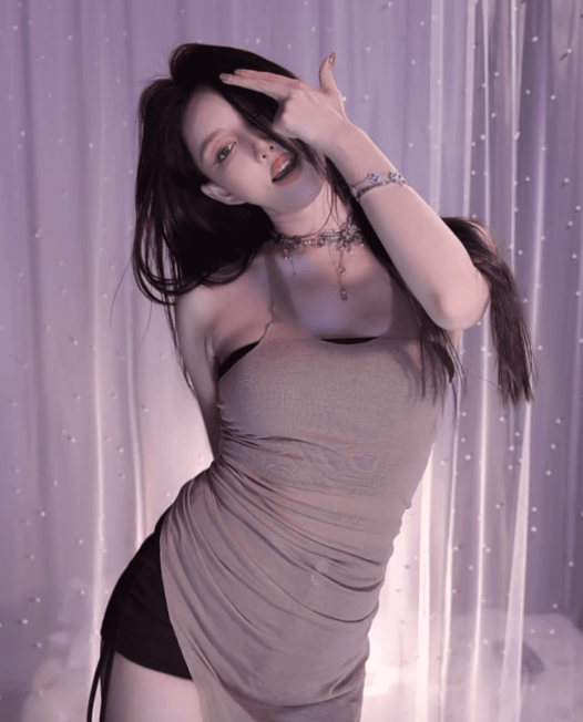 抖音 王雨檬呀 2024年9月直播热舞福利视频合集下载【39V/8.3G】