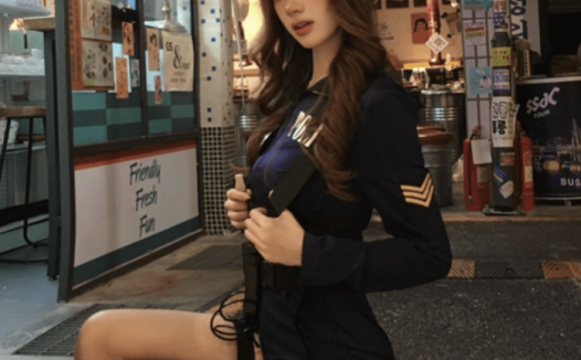 女网红被爆私生活混乱，两男友安排在同一家酒店？发文致歉前男友