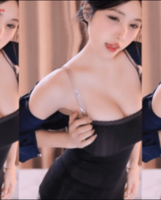 CC直播 丸子超凶的 会员群定制热舞福利视频合集下载（13）【3V/2.1G】