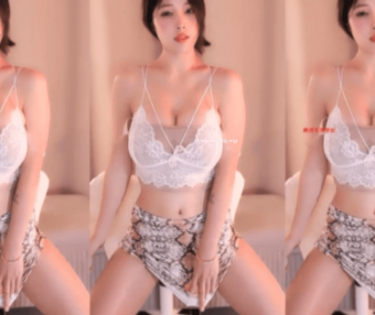 CC直播 丸子超凶的 会员群定制热舞福利视频合集下载（16）【2V/1.4GB】