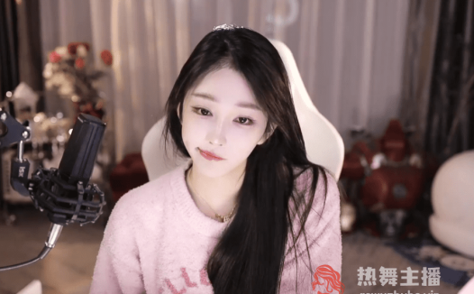 宁愿一直穷也不找“老头”？女主播 小小酥 直言想得到我，先刷到总榜一