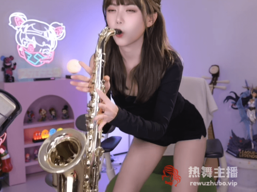 周淑怡首秀尴尬整活儿，没活硬整太无聊，次日人气直接“腰斩”