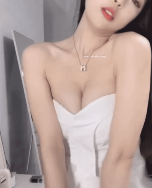 抖音 02uiiii 小号精选热舞视频合集下载（4）【7V/8G】