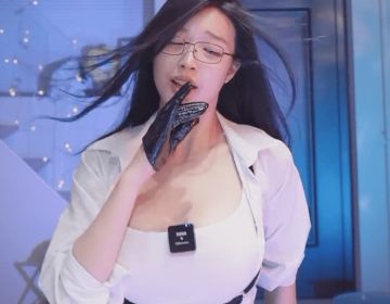 哔哩哔哩（bilibili）热舞主播 徐珺大哥 2025年2月直播热舞视频合集下载【32V/1.5G】