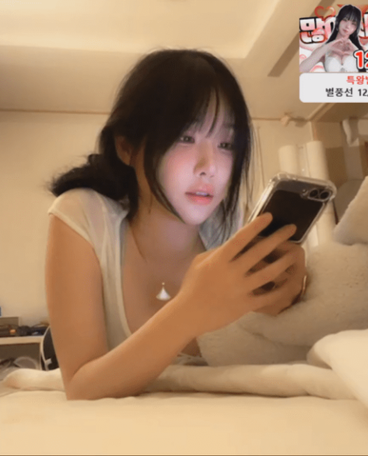 Twitch 韩国美女主播 BJ韩佳恩（BJ한갱）2025年1月直播热舞视频合集下载【78V/19.3G】