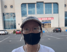都美竹再陷争议！粉丝"冰姐"控诉被骗20万，本人回应“问心无愧”