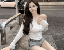 没有工作却有钱花？女主播被怀疑干不当职业，大学靠直播赚生活费