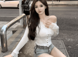 没有工作却有钱花？女主播被怀疑干不当职业，大学靠直播赚生活费