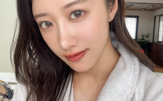 日本女优 竹内有纪 因遭遇电信诈骗，骗光财产，延迟退役