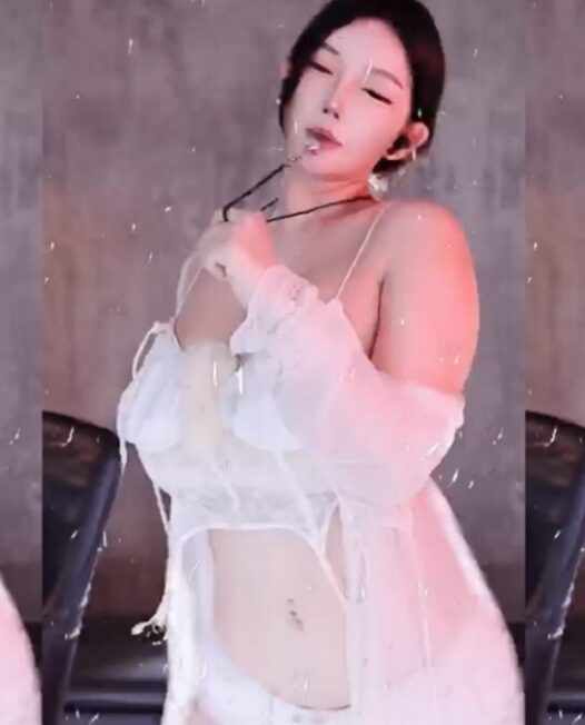 星球主播 咪卡 精选直播热舞视频合集下载（2）【20V/5.2G】