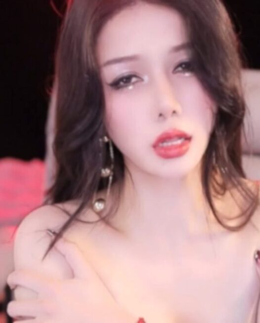 CC直播 甜瓜瓜（西瓜妹妹呀）美女主播定制热舞福利视频合集下载（11）【4V/1G】