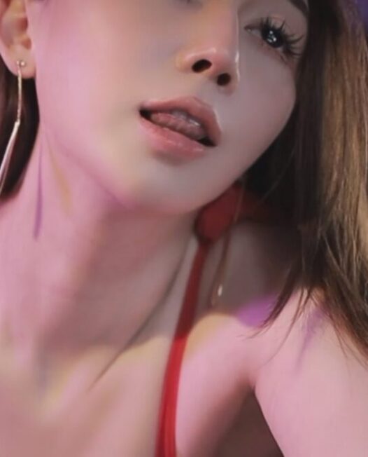 斗鱼 黎一 美女主播定制热舞视频合集下载（4）【5V/906MB】