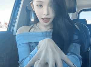 “开价”1000万结婚三年？女主播 vivi小小酥：哪怕80岁成老奶奶了也不干