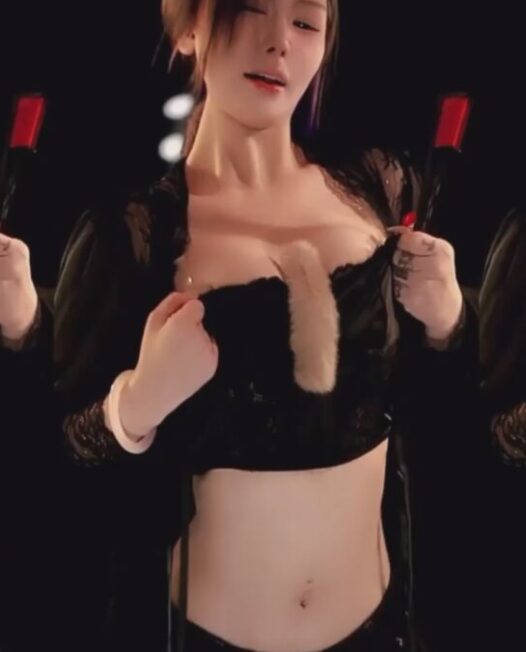 哔哩哔哩（bilibili）热舞主播 Mini久久呢_ 美女主播精选热舞视频合集下载【32V/7.3G】